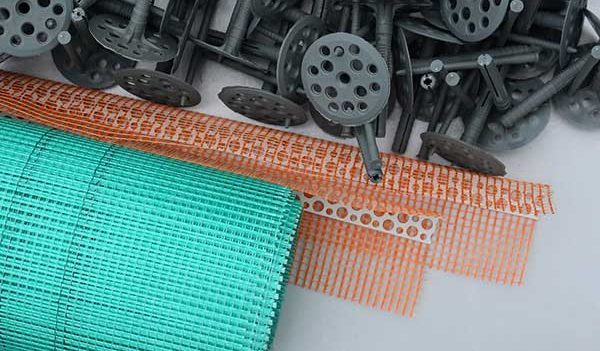 Plastični tiplovi, armaturna mrežica i zaštitne lajsne sa mrežicom za montiranje demit fasade